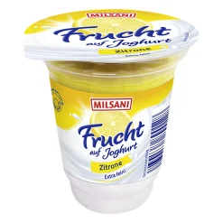 Frucht auf Joghurt